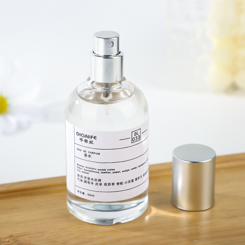 Perfume de laboratorio de Lifei, fragancia de sándalo, fragancia de larga duración, fragancia de tipo plano, reemplazo fresco y natural, 50ml al por mayor.