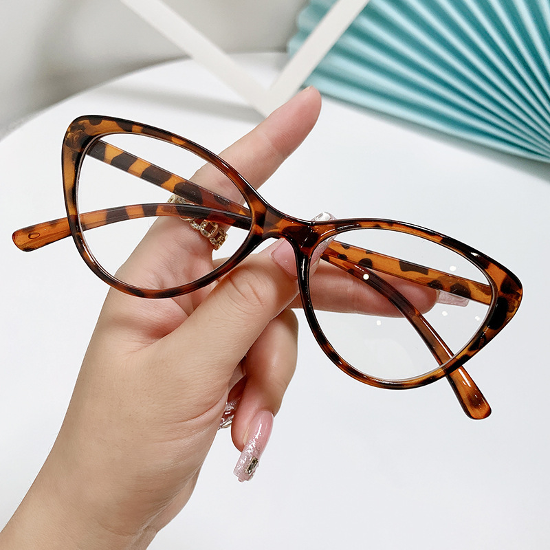 New vintage glasses frame European and American Cat's Eye flat mirror personality fashion glasses frame can be equipped with myopia frame mirror tide