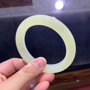 Jin Yutang Xinjiang Hetian Jade Qingshui Bracelet with Clean Texture, Ice Moisturizing, Fine Color, Fresh, Comfortable and Elegant