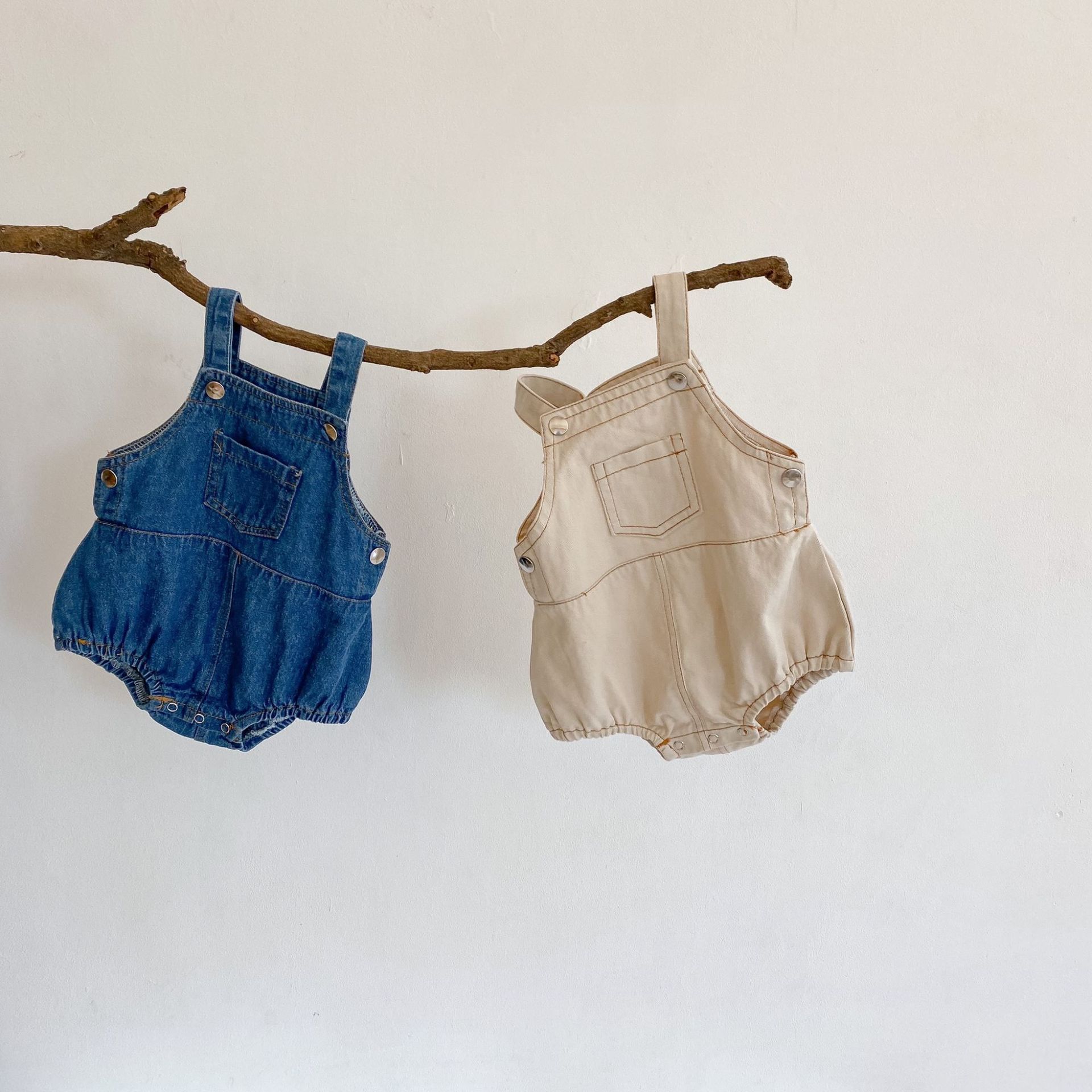 2024 Printemps Été Bébé Garçons et Filles Bretelles Cowboy, Sacs, Vêtements Plats, Combinaison En Coton 0-2 Ans, Vêtements Crawler_voghion.com