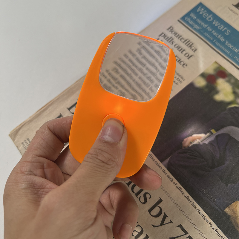 手持便携带灯放大镜3倍高清亚克力镜片老人阅读LED放大镜活动礼品