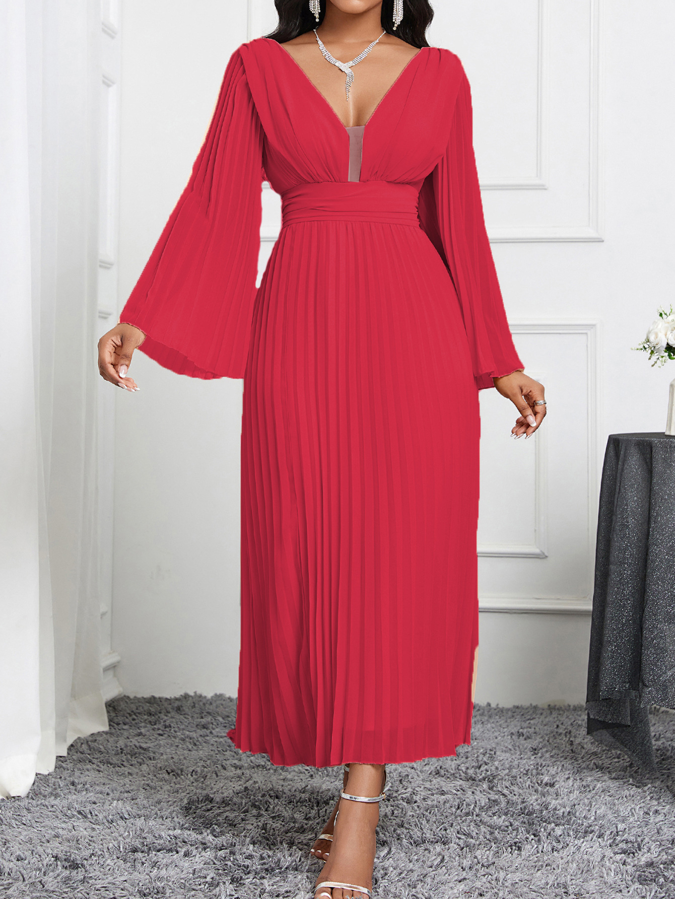 Elegante dames jurk met v-hals voor een stijlvolle look_voghion.com
