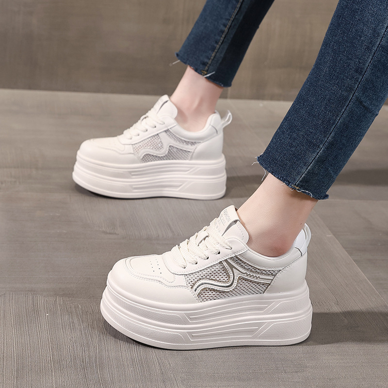 Giày sneaker nữ đế dày tăng chiều cao lưới thoáng khí phong cách thể thao — màu trắng