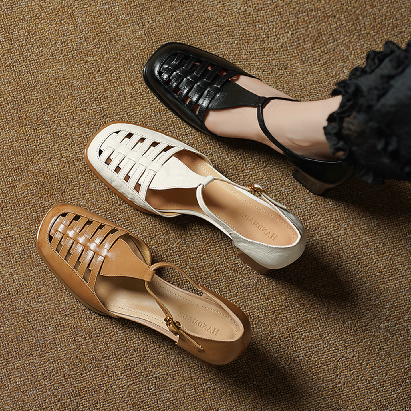 Sandal nữ da bò dệt quai chữ T kiểu La Mã, đế thấp thoáng mát — đen