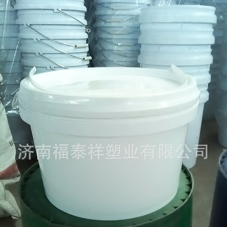 济南塑料桶厂家供应 防冻液桶 机油桶 冲施肥桶 塑料制品