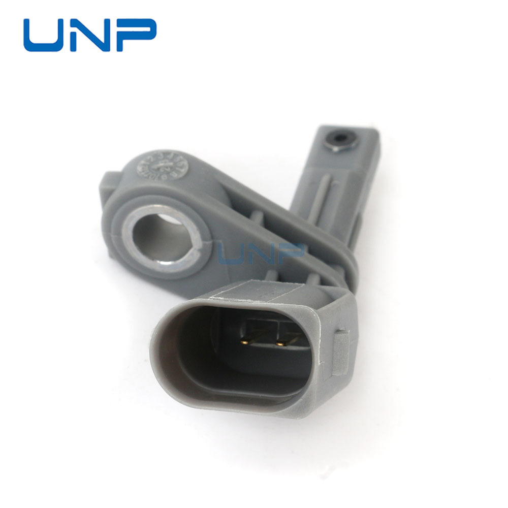 Wht003856A 7L0927808A Is Suitable for Audi Volkswagen Magotan Golf Tiguan Abs Wheel Speed Sensor