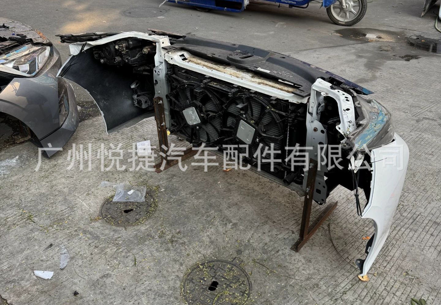 Suitable for Toyota Corolla E210 front bumper assembly, front nose cut