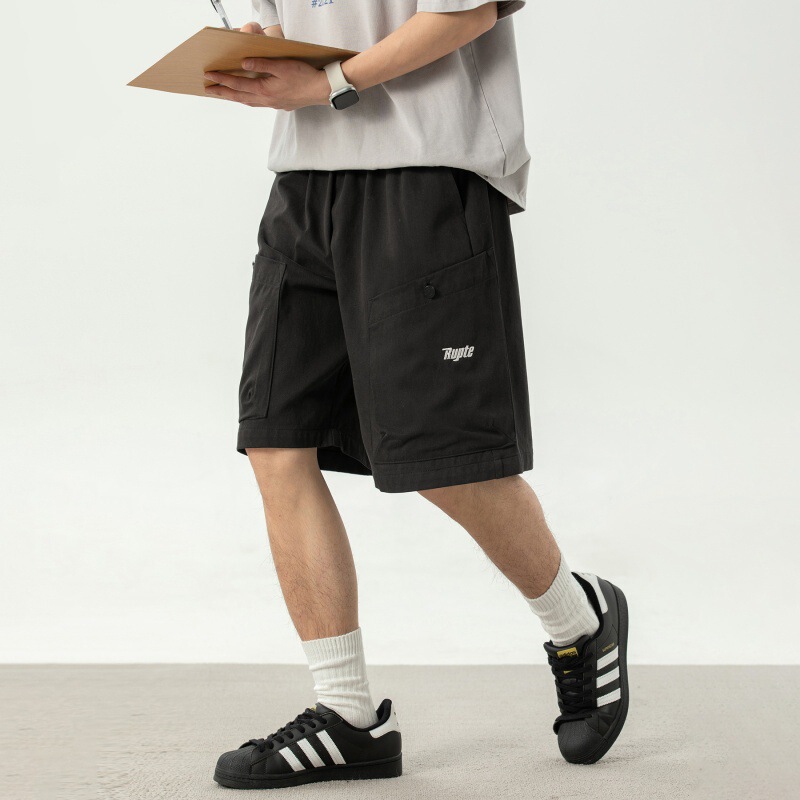 Large Pocket Cargo Shorts Summer Style Letter Embroidery Design Japanese Retro Outdoor Loose Casual Five-Point Shorts