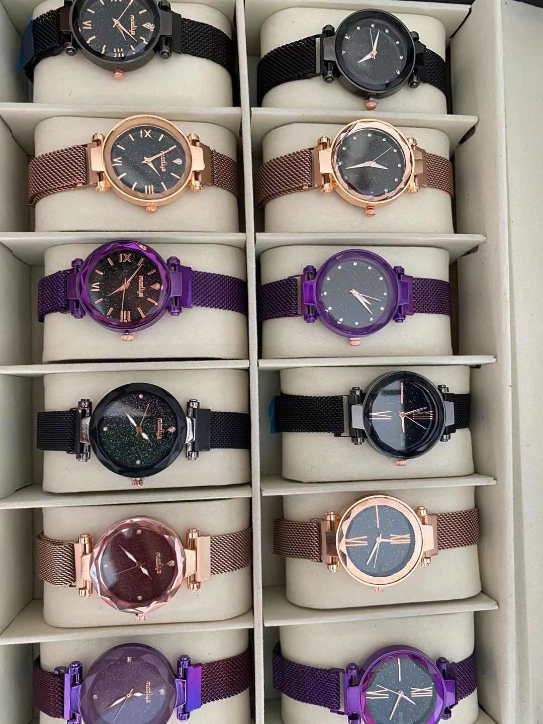 여성용 10가지 이상의 스타일이 무작위로 발송됩니다. 고객 서비스에 문의하세요.