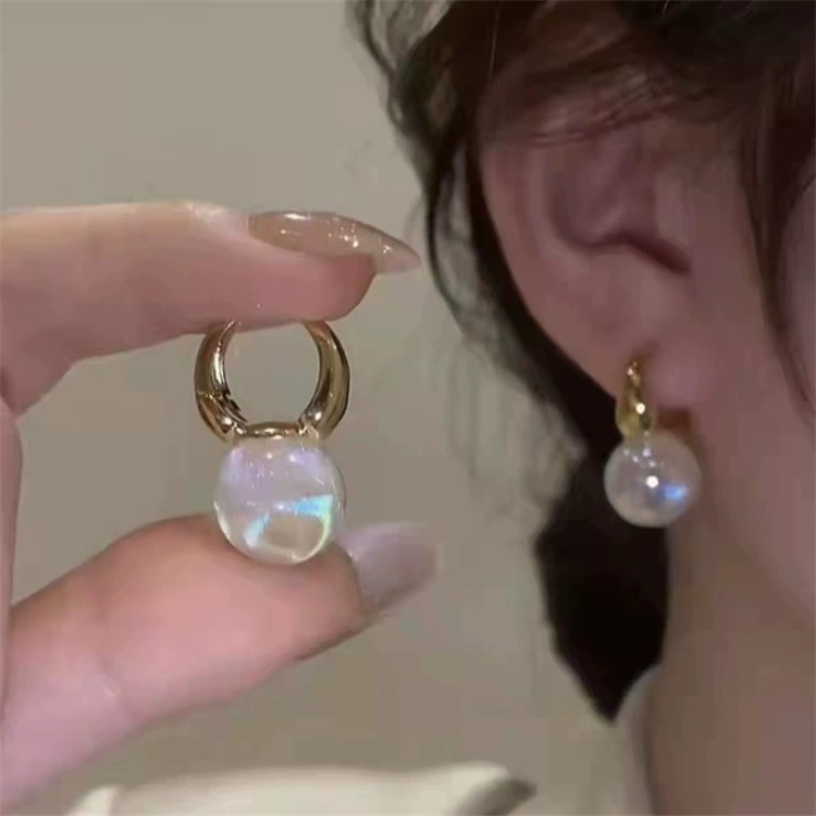 Серьги ( HYACINTH ) жемчужная капля, французский стиль, золотистый оттенок, коллекция 2022 года