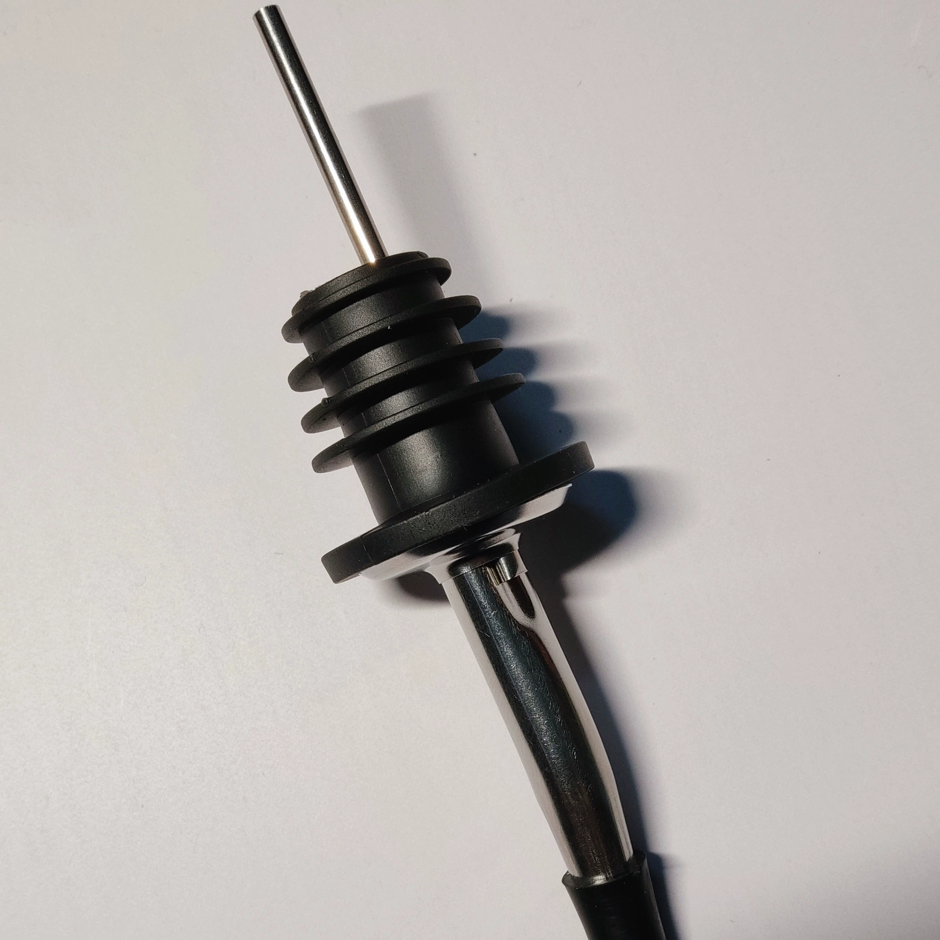 Трансграничная нержавеющая сталь винная насадка красного вина наливает винную бутылку пробки маленькая черная шляпа винная пробка