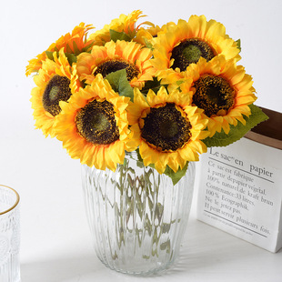 Realistic flower arrangements solar-powered, photography props, internet celebrity