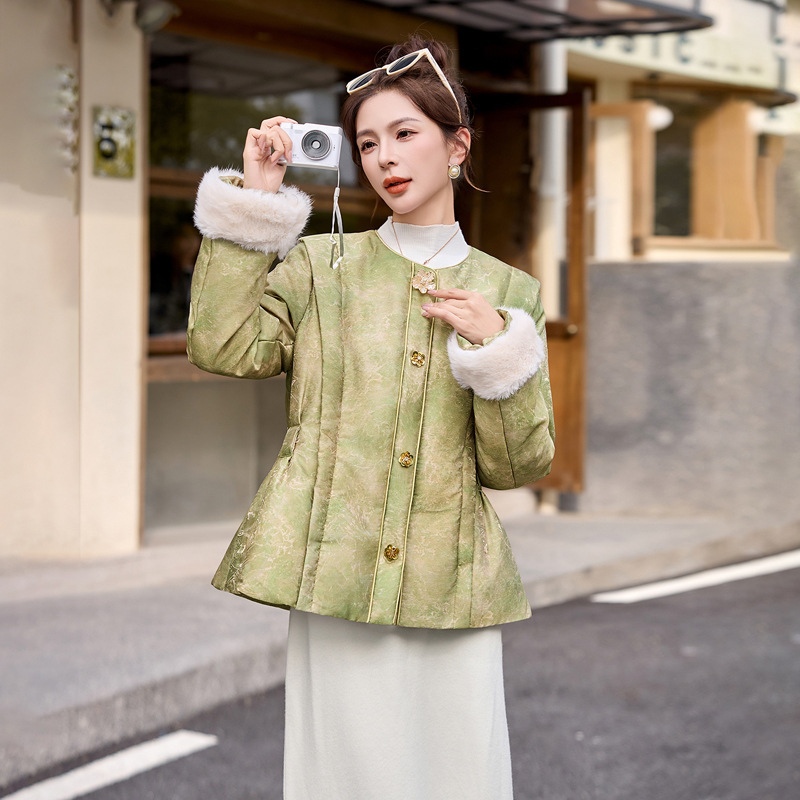 New Chinese Style down Jacket for Women 2025 Winter Retro Buckle Elegant Slim White Duck down Jacket Ye6528