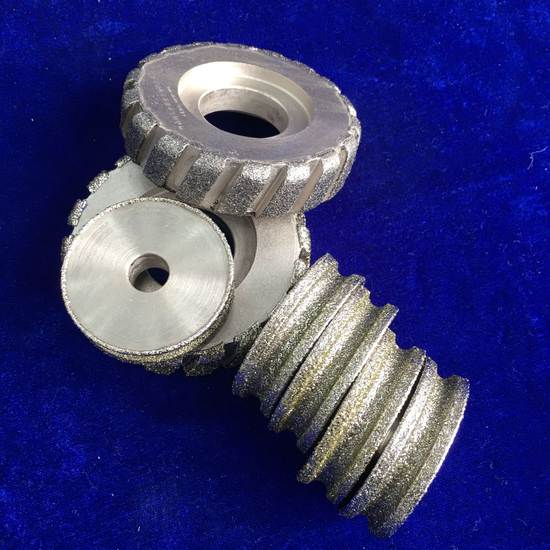 科美 电镀滚轮铣槽轮修整刚玉轮 粗磨玉石钨钢玻璃用 锋利高效