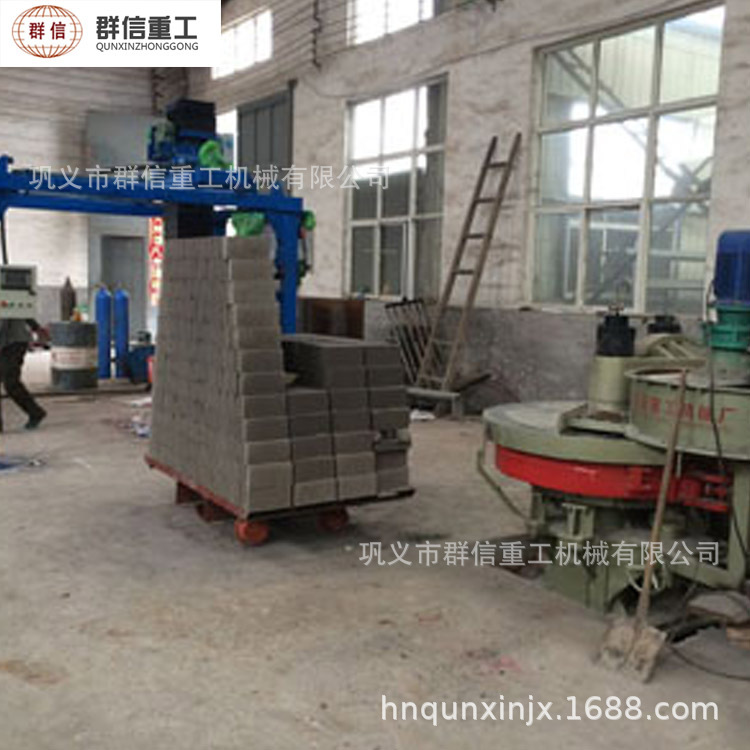 水泥渗水砖自动码砖机器 标准实心砖夹砖机