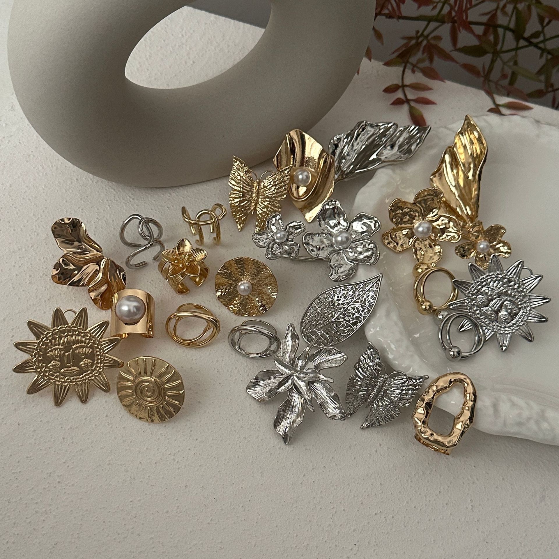 Simple Style Classic Style Geometric Heart Shape Alloy Plating Women's Open Rings display picture 11