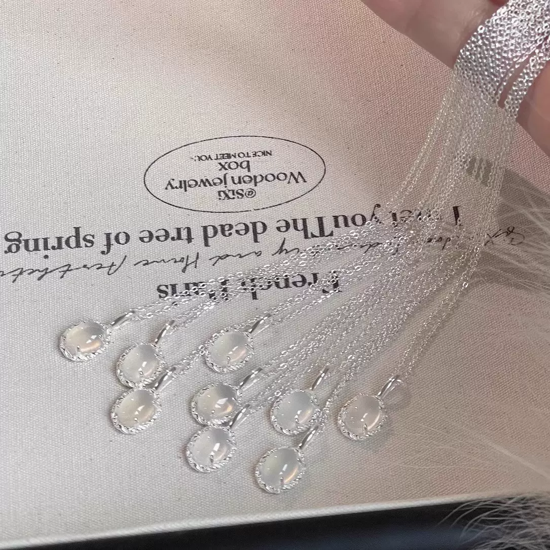 小众设计白玉髓项链女925纯银同款椭圆吊坠简约ins风气质锁骨链女