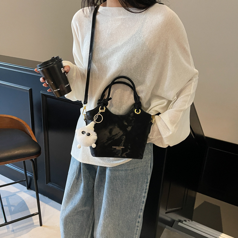 Niche Zhong bolso de mano de moda para mujeres 2025 nuevo diseño de moda bolso de hombro estilo extranjero versátil bolso de alta calidad