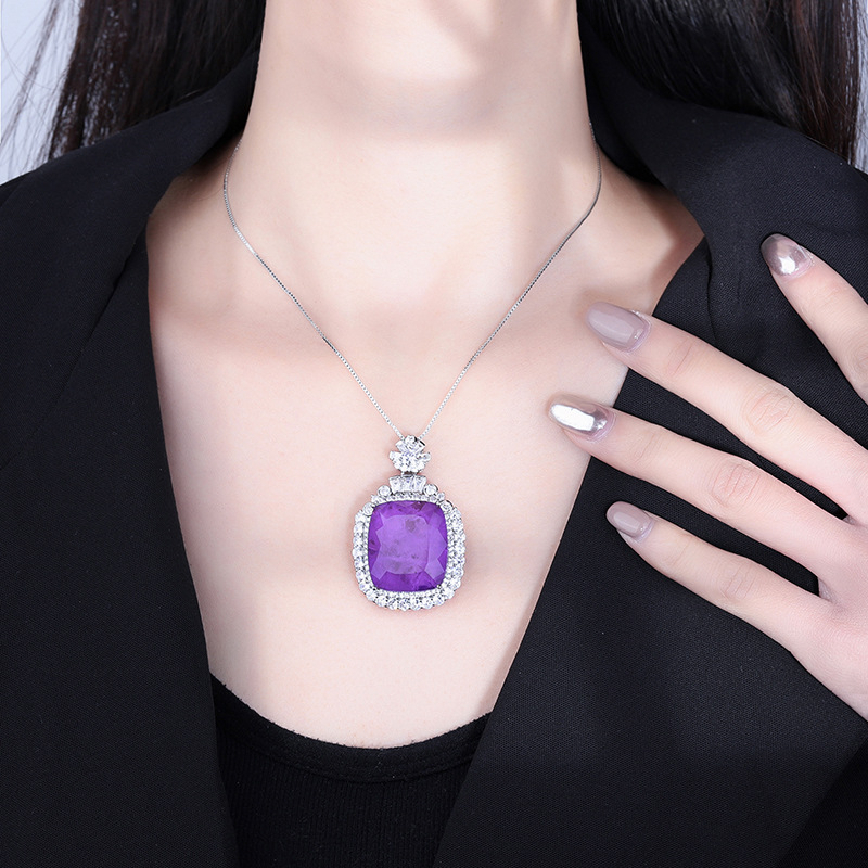 Joyas Zhuang Shengsheng Fondo de cobre chapado en oro simulación esmeralda violeta cuadrado 20*23 colgante collar joyería