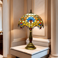 Tiffany lampティファニー電気スタンドカラーガラスランプ寝室装飾ベッドサイド芸術電気スタンド瑠璃ランプ