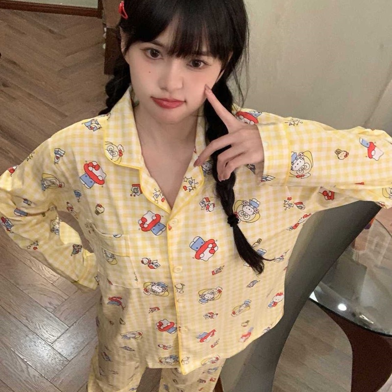 格子のハローキティのパジャマの女性春秋の新型の長袖のズボンの日系の漫画の部屋の服のスーツは外で着ることができます。|undefined