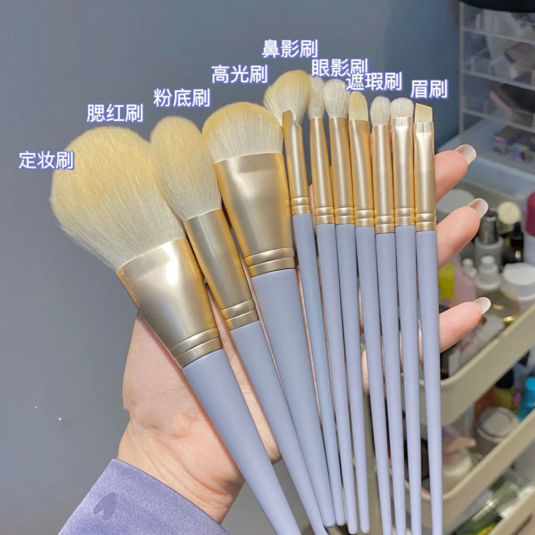 Same item Cheese cream Cosmetic brush beautiful girl Loose paint Foundation brush Portable Storage Novice Makeup