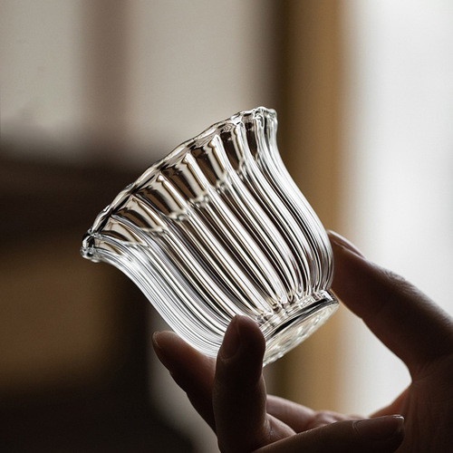 Glass petal tea cup thickened kung fu tea cup single Japanese household small master cup tea art tea ceremony cup