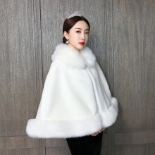 2023秋冬新款新娘婚纱毛披肩古风汉服保暖斗篷大毛领白色披风外套