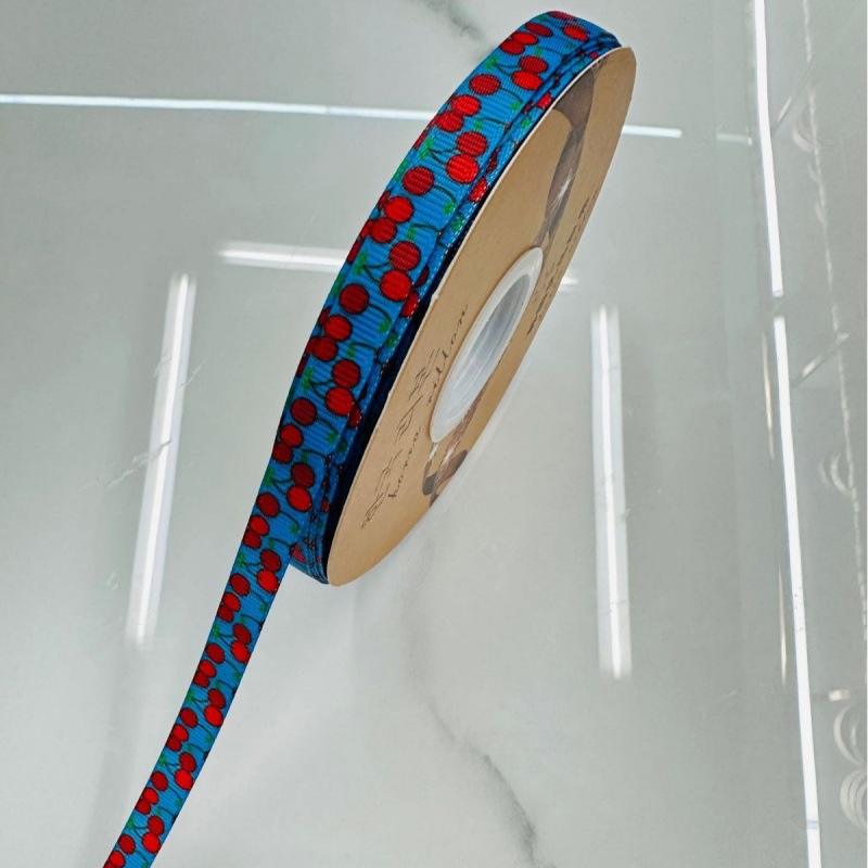 4. cereza de 1 cm 50 de ancho, 44 metros en un rollo