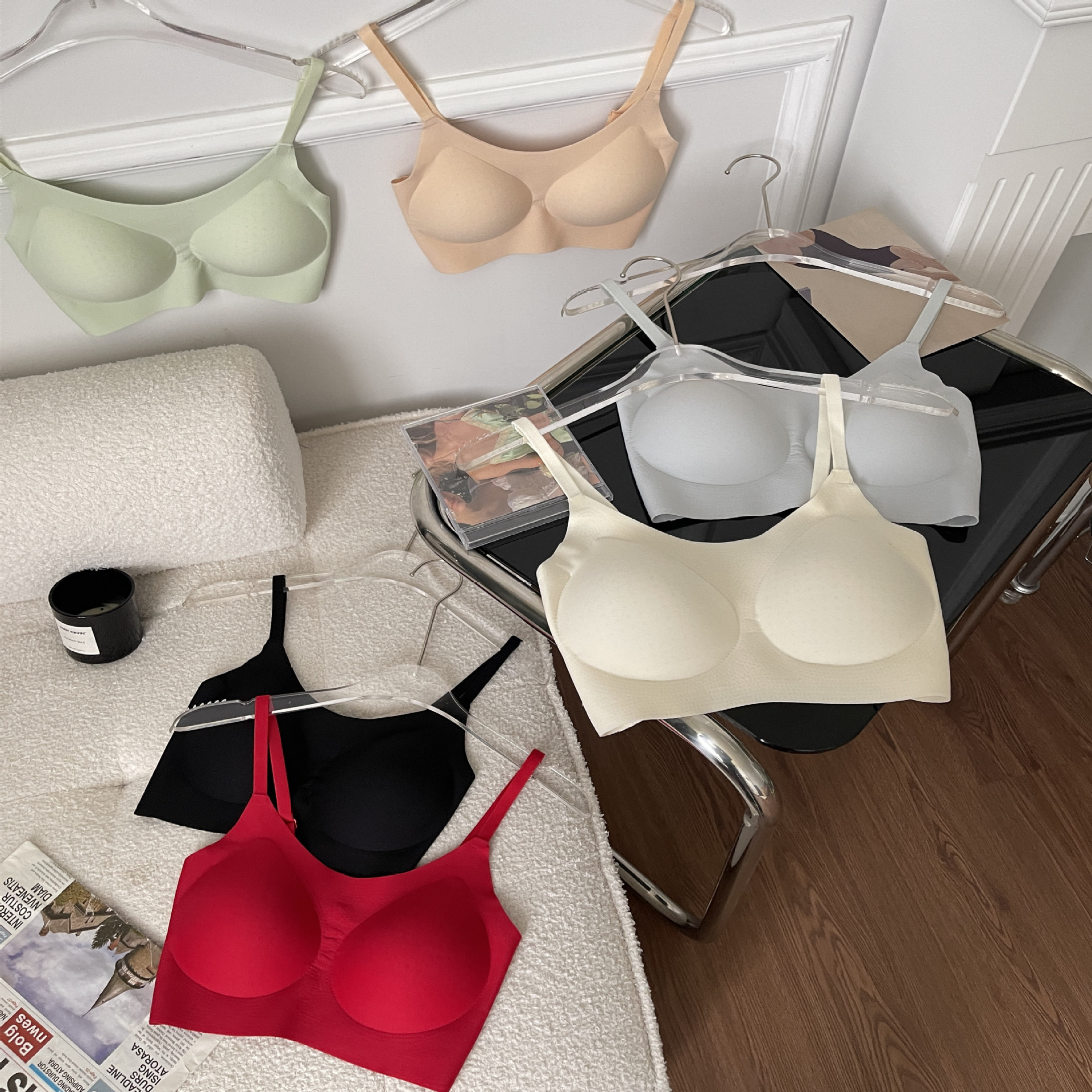 2024 nuevo sujetador de elevación anti-gravedad inalámbrico sin costuras temperatura fija completa super suave ajuste ropa interior transpirable para mujeres