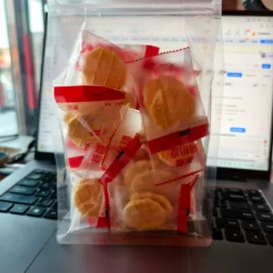 Синьцзянская жареная молочная шкурка с высоким содержанием кальция, без сахарозы, жареная молочная шкурка доступна для оптовой и розничной продажи.