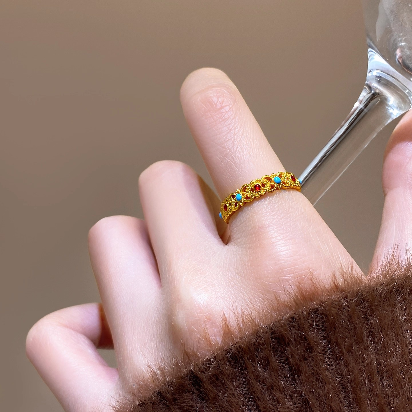 Sparkling Ring For Women, Crafted With Romance.Sleek & Comfortable, Designed To Highlight Your Charm.A Subtle Yet Stunning Piece For Dates,_voghion.com
