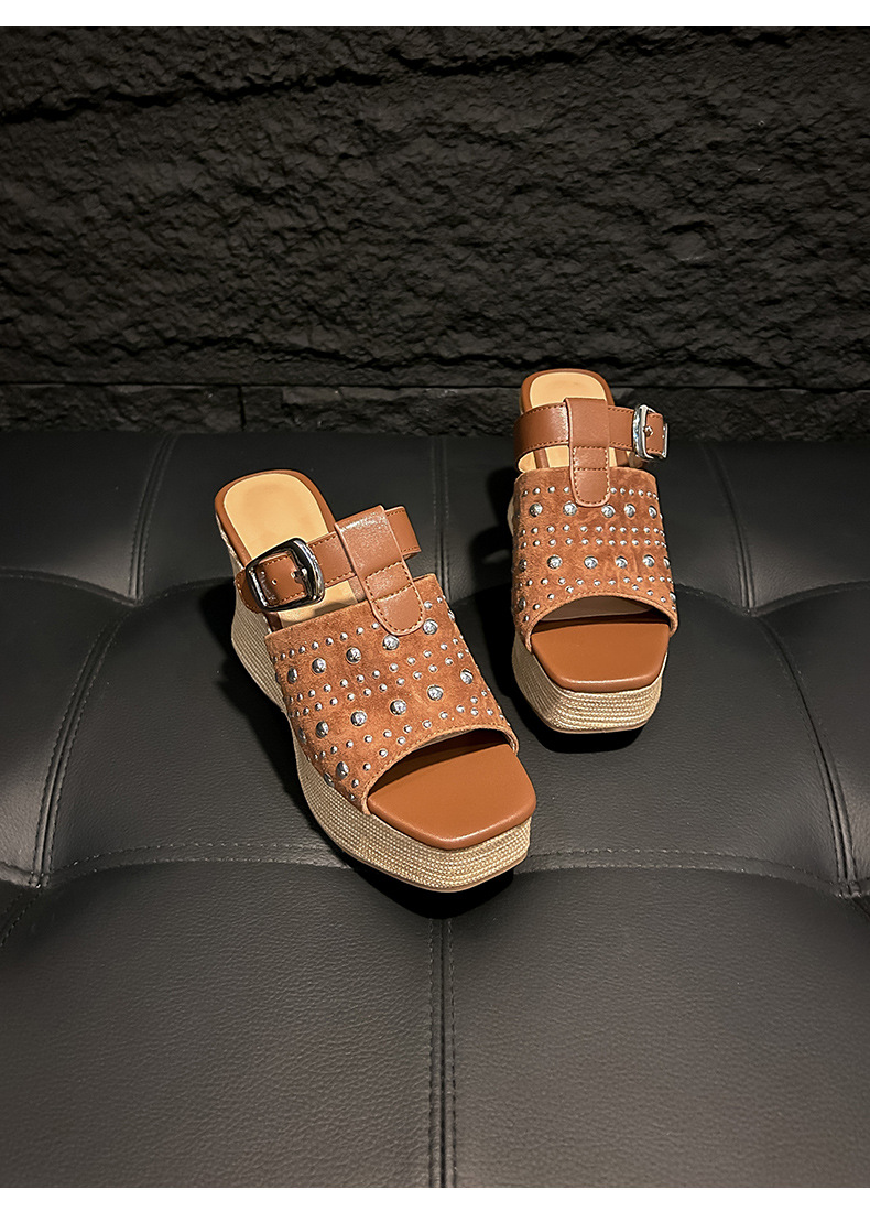 Sandal đế xuồng cao gót 9 cm da bò đinh tán quai ngang mũi hở phong cách boho — màu nâu, màu mơ chi tiết 13