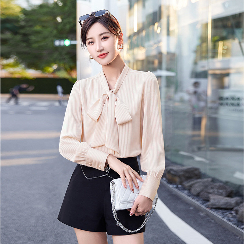 Shiffon demi-season shirt with bow