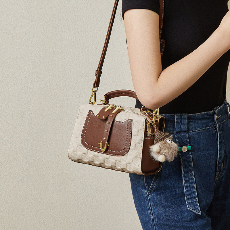 보스턴 가방 2024 새로운 선물 여성 가방 유행 크로스 바디 가방 휴대용 베개 가방 TANABATA 선물 경량 소형 가방