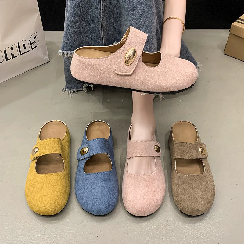 Женские летние полутапочки нового стиля 2025 года с увеличением высоты внутри Баотоу, маленькие золотые бобы Birkenstock в западном стиле, уличные сандалии на толстой подошве без шнуровки.