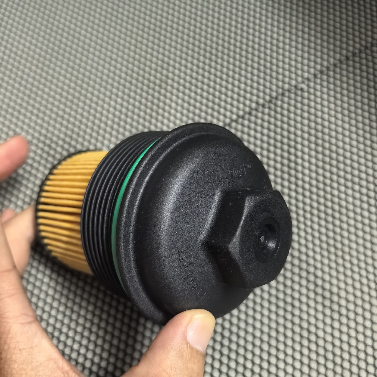 The oil filter cover is suitable for Buick Hideo Chevrolet Xinjingcheng Aiweiou 12605565 12605566