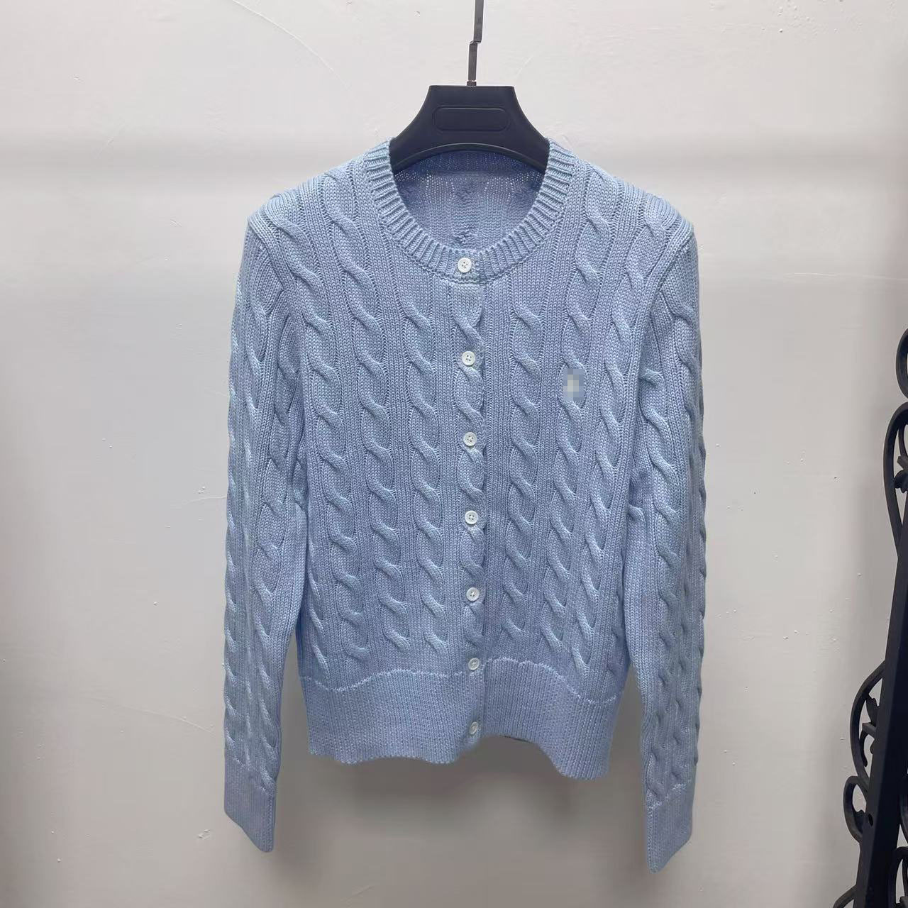 하늘색(파란색 라벨)