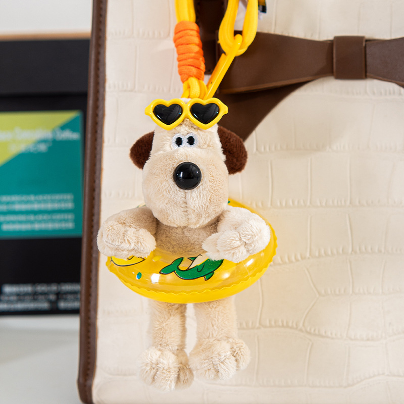 Желтый плавательный круг, очки