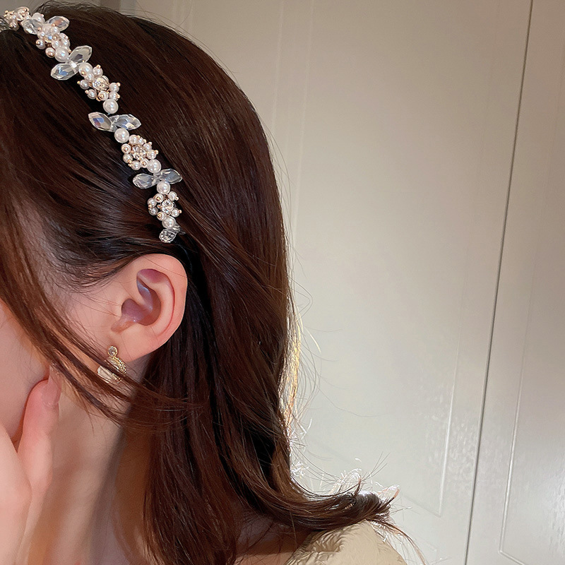 Fashion Flower Metal Inlay Artificial Pearls Rhinestones Hair Band 1 Piece display picture 15