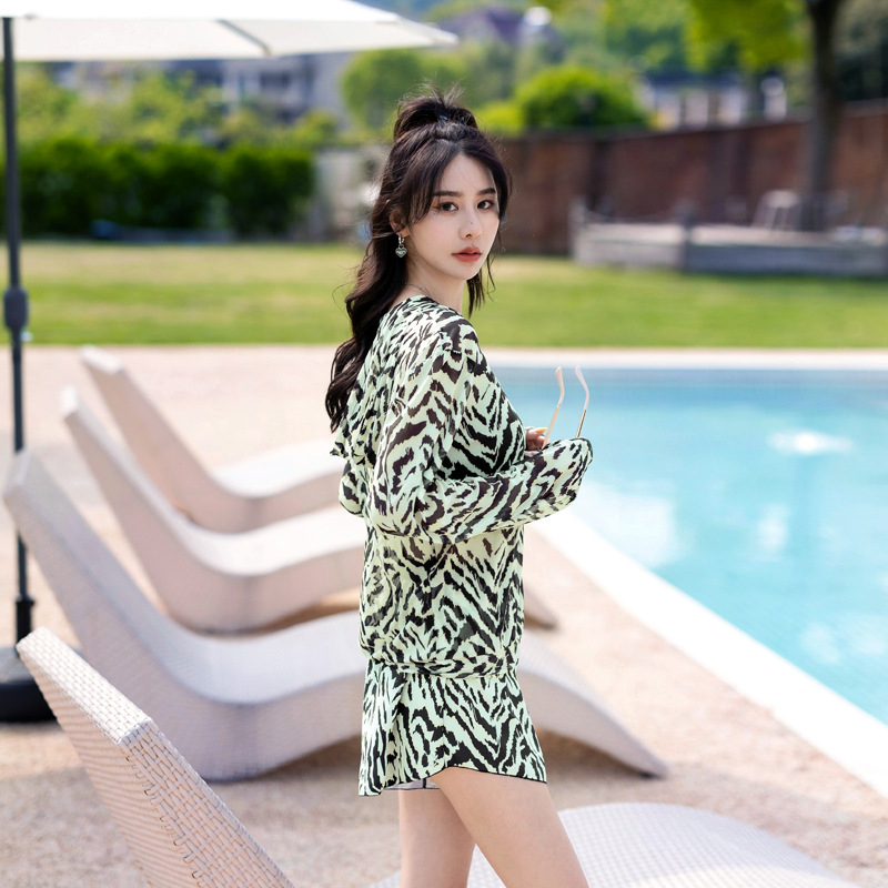 Women's Swimsuit Split Boxer Summer Conservative Long-Sleeved Three-Piece Set for Students and Mothers to Cover Belly and Slimming Plus Size Sports Hot Spring