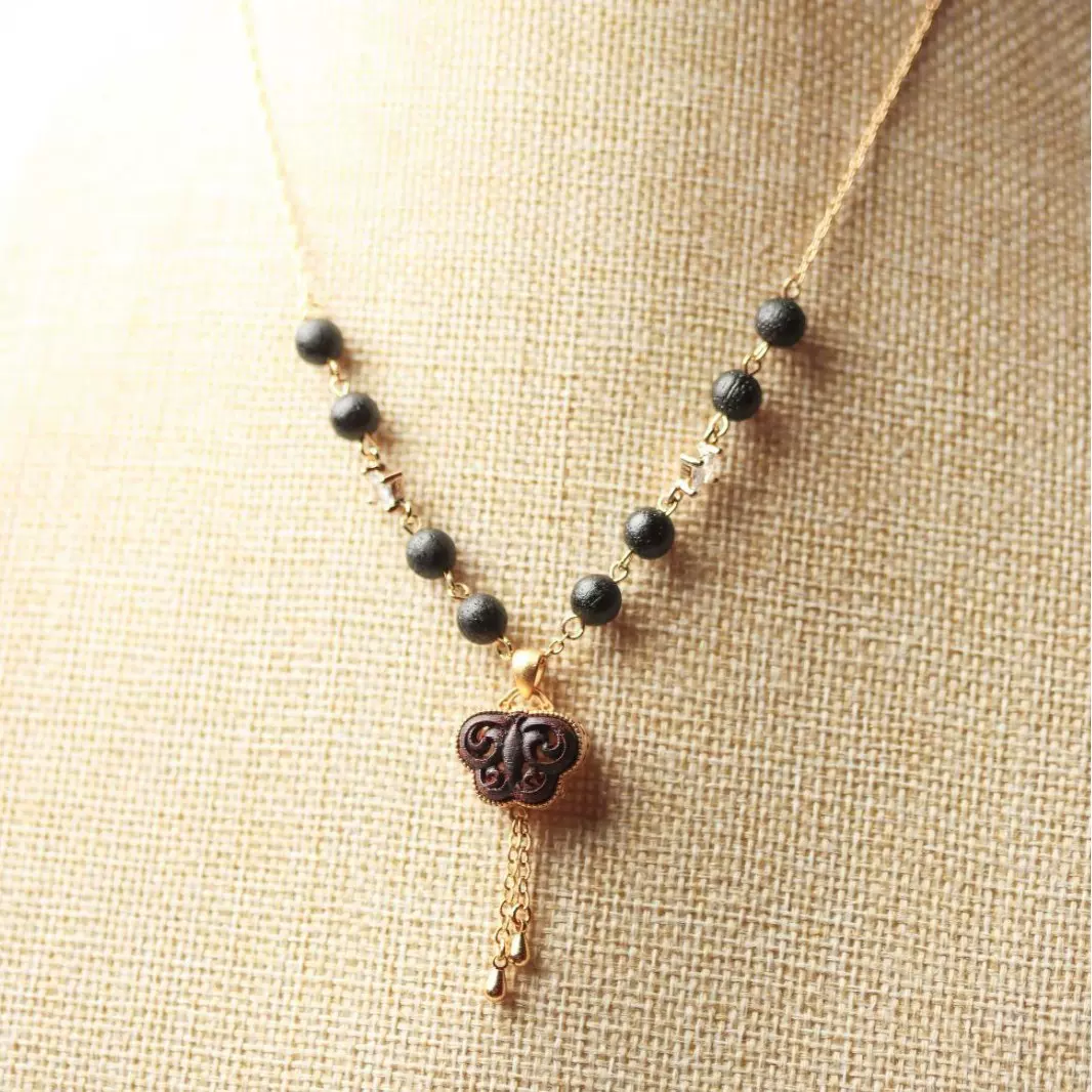 新中式复古降真香6mm蝴蝶项链女夏国风长款吊坠小众设计精品锁骨