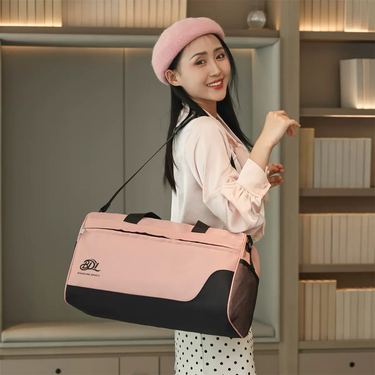 健身包女简约百搭户外运动大容量游泳瑜伽包短途通勤旅行包跨境