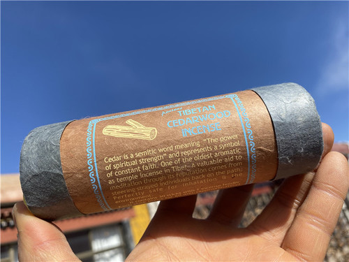 Nepal's ancient Tibetan medicine formula, traditional cedar wood Tibetan incense incense stick, colorful short tube hardcover with incense stick
