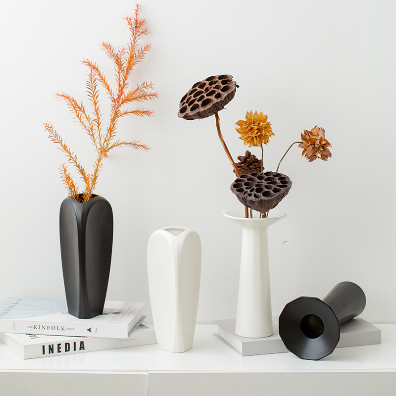 素烧简约陶瓷花瓶家居客厅摆件ins艺术哑光花瓶瘦身花插