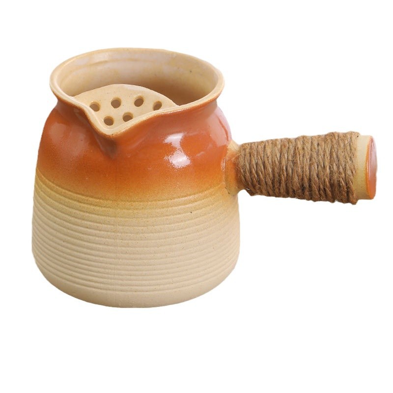 Tetera en una estufa, tarros de té con leche a la parrilla, ollas especiales, utensilios de cerámica de cocción en seco para el hogar, juego completo de juegos de té