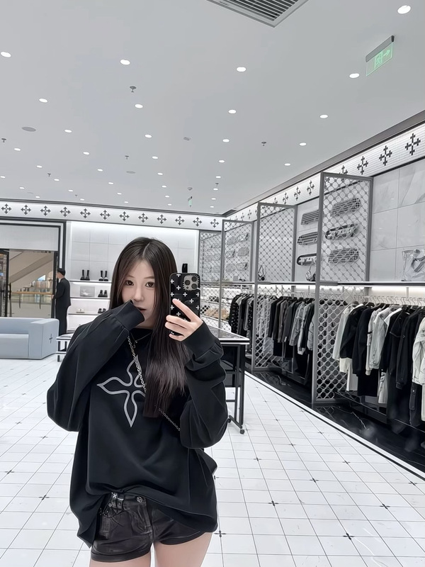 娜扎同款 SM黑玉兰长袖T恤oversize版型男女同款|undefined