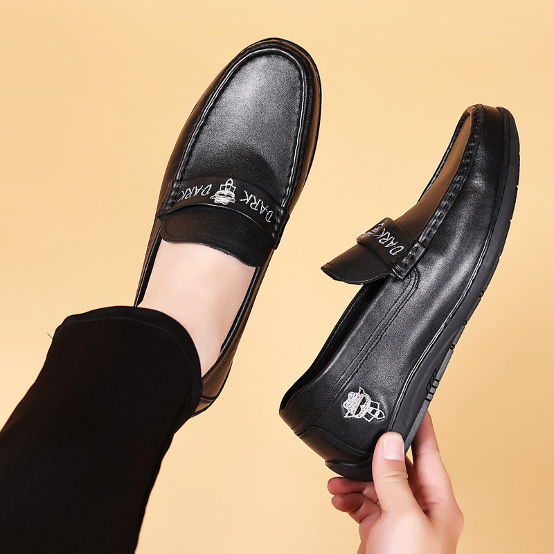 Nueva capa superior de piel de vaca zapatos de guisantes de los hombres de cuero genuino zapatos de cuero casuales de los hombres mocasines de moda papá slip-on zapatos de los hombres