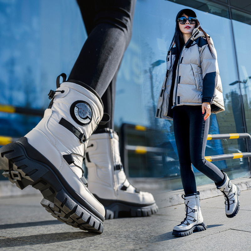 Women's winter snow boots, warm and plush-lined, non-slip and waterproof, with thick soles and a height-increasing design, fashionable women's boots Women's winter snow boots, warm and plush-lined, non-slip and waterproof, with thick soles and a height-increasing design, fashionable women's boots