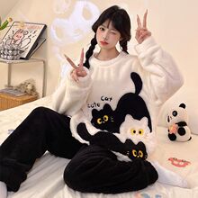 �ﶬ���¿�˯��Ů�Lë�q��Ů���m��⿨ͨ���e�ɐ������Ҿӷ����b